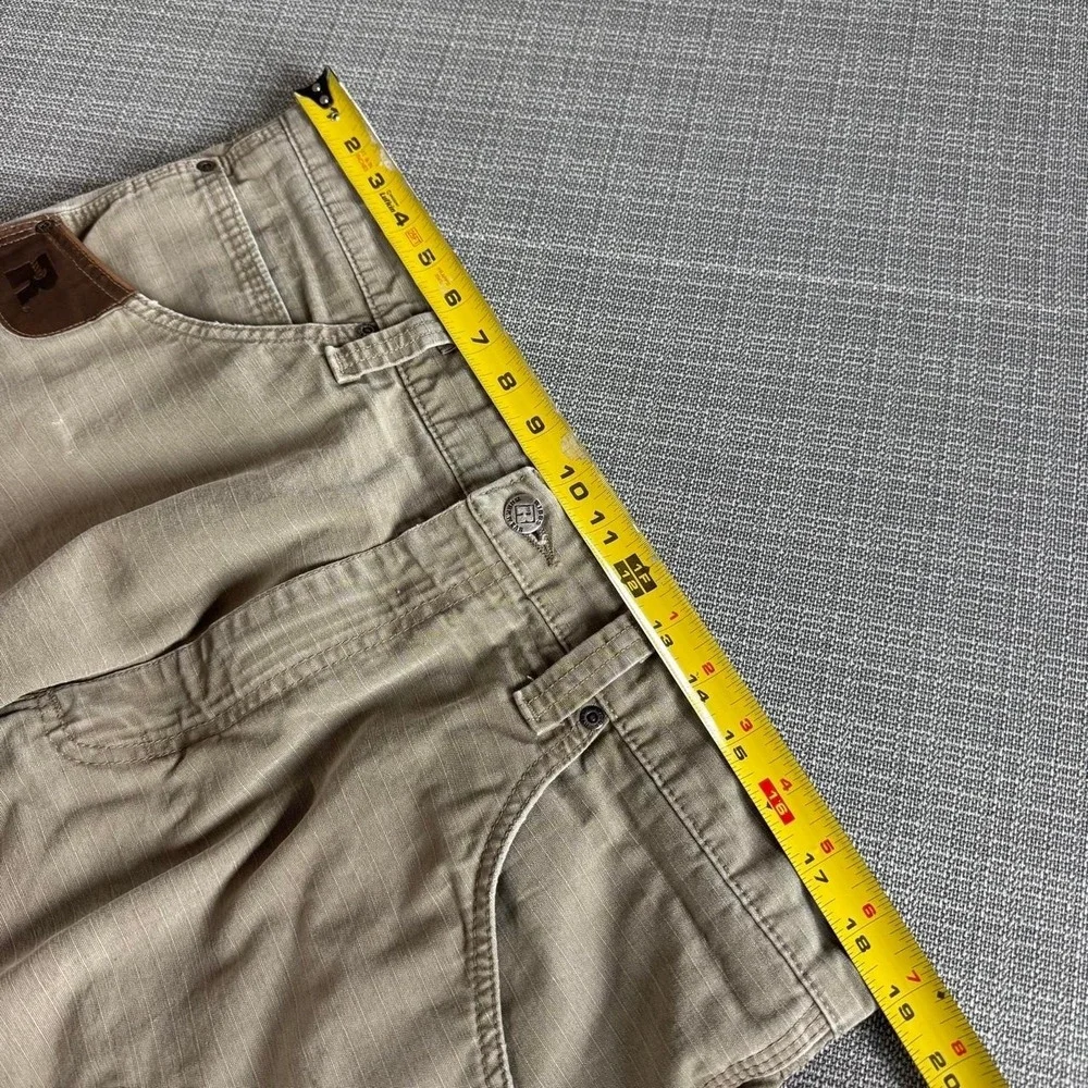 Wrangler Riggs Workwear beige cargo shorts Size 36